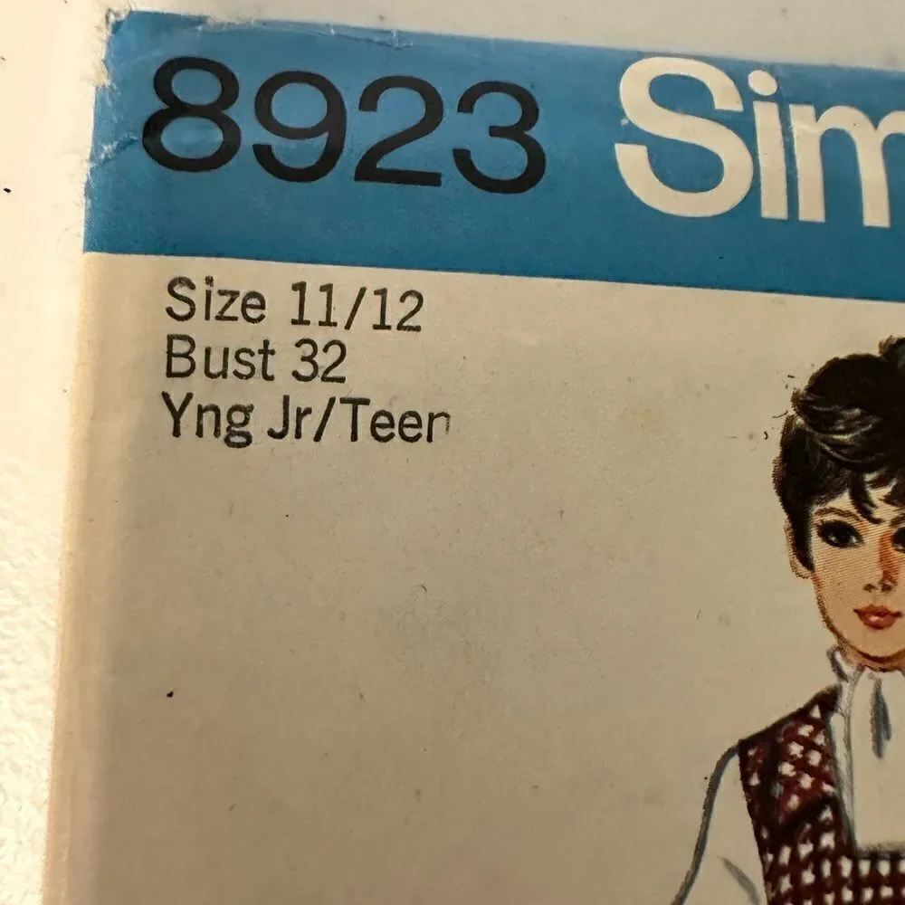Vintage 70s Simplicity 8923 Sewing Pattern Jumper/Dress Young Jr/Teen Size 11/12